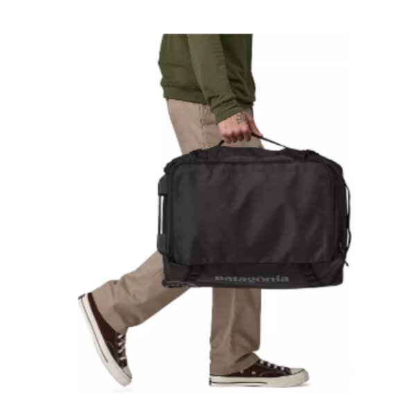 [Tia G Shop] Patagonia Black Hole Wheeled Duffel 40L, Matte Black - Picture 6 of 6